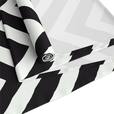 Elegant Black and White Stripe Table Runner - CEZBE